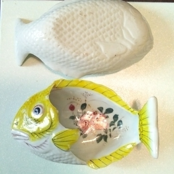 Antique Japanese Meiji fish dish porcelain Deco with beautiful details and color - Picture 4 of 4